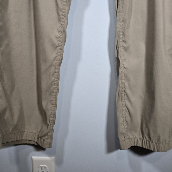 UB Tech Men’s Khaki Cargo‎ Pants Size 34x32 Utility Outdoor Work Style - Picture 4 of 11